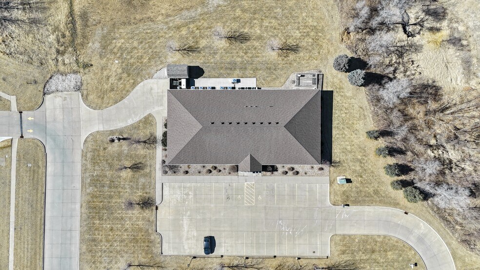 411 SE 9th St, Pella, IA à louer - Photo de l’immeuble – Image 2 sur 5