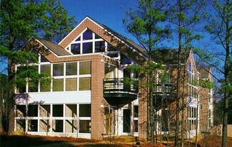 Plus de détails pour 976 Martin Luther King Jr Blvd, Chapel Hill, NC - Différents types d’espaces à louer