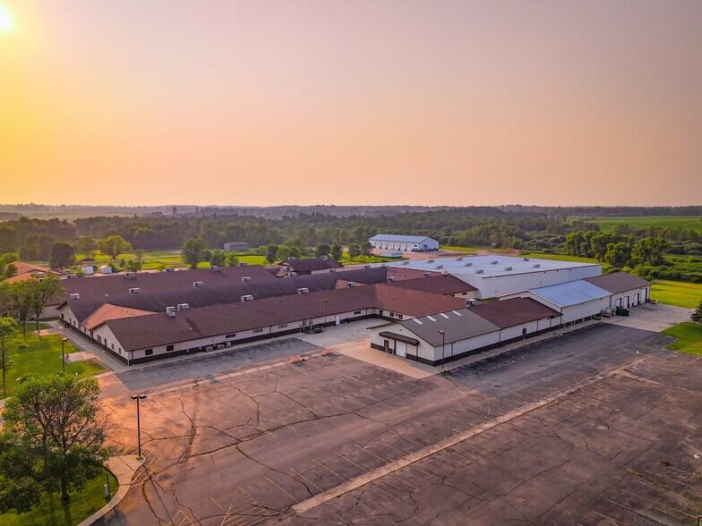 348 Summit Ave W, Blackduck, MN à louer - Photo de l’immeuble – Image 3 sur 19