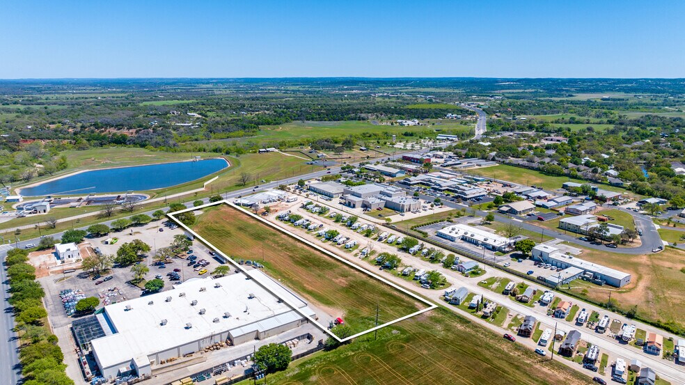 1565 E Main St, Fredericksburg, TX à vendre - Photo de l’immeuble – Image 3 sur 6