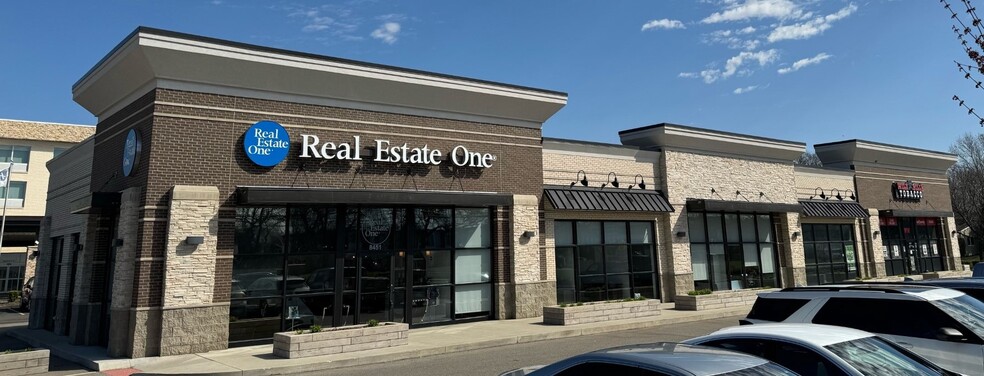 8451-8491 15 Mile Rd, Sterling Heights, MI à louer - Photo de l’immeuble – Image 1 sur 9
