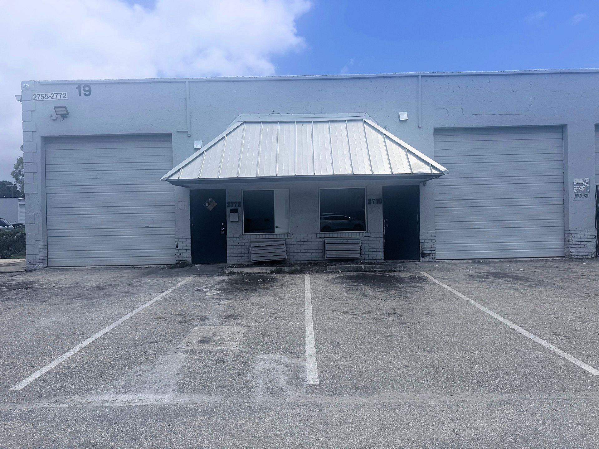 2696 NW 31st Ave, Lauderdale Lakes, FL à louer Photo de l’immeuble– Image 1 sur 6