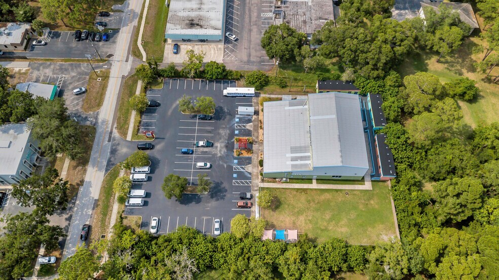 7633 131st St, Seminole, FL à louer - Photo de l’immeuble – Image 3 sur 15