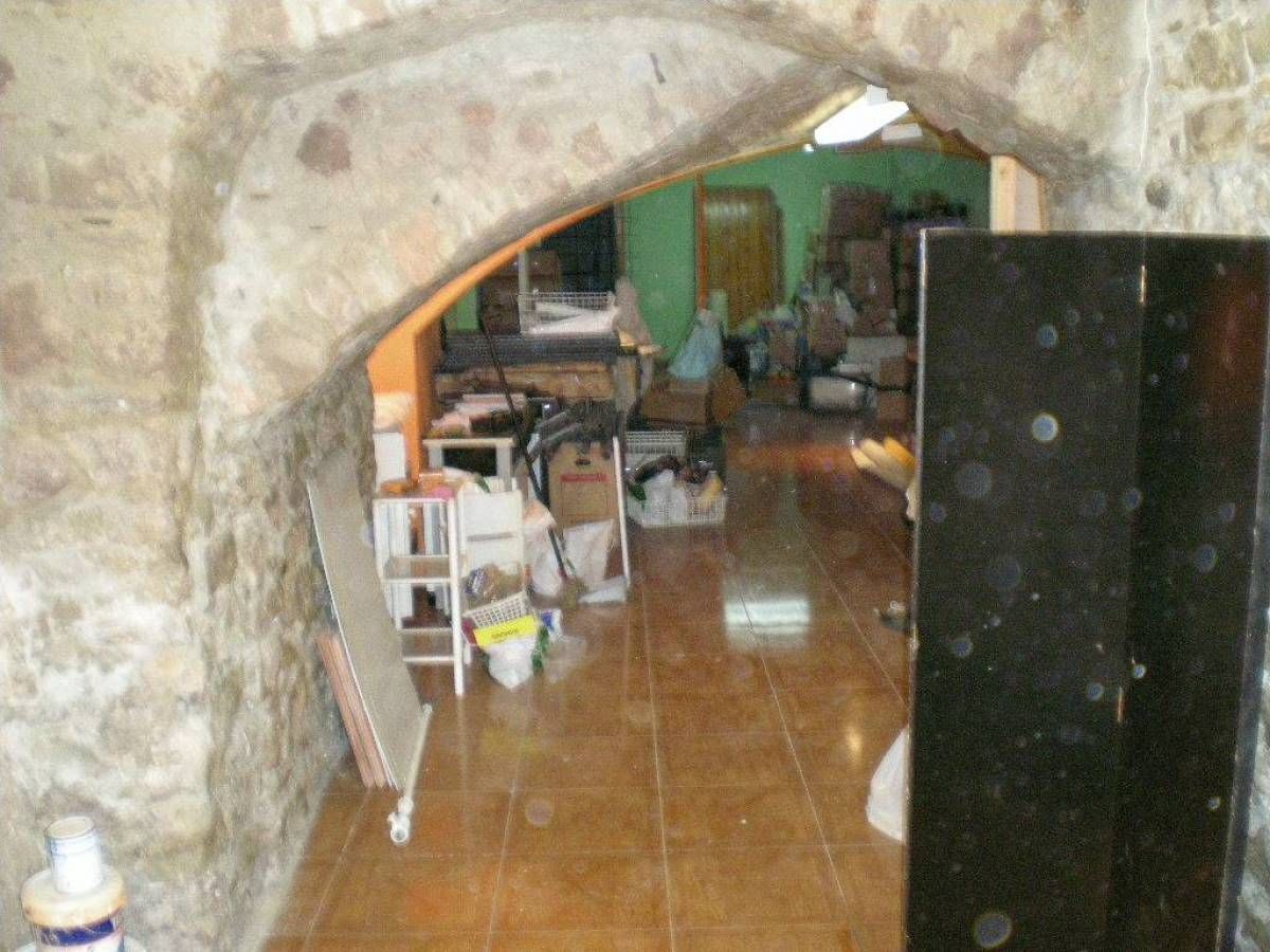 Local commercial dans Sant Fruitós de Bages, Barcelona à louer Photo de l’immeuble– Image 1 sur 1