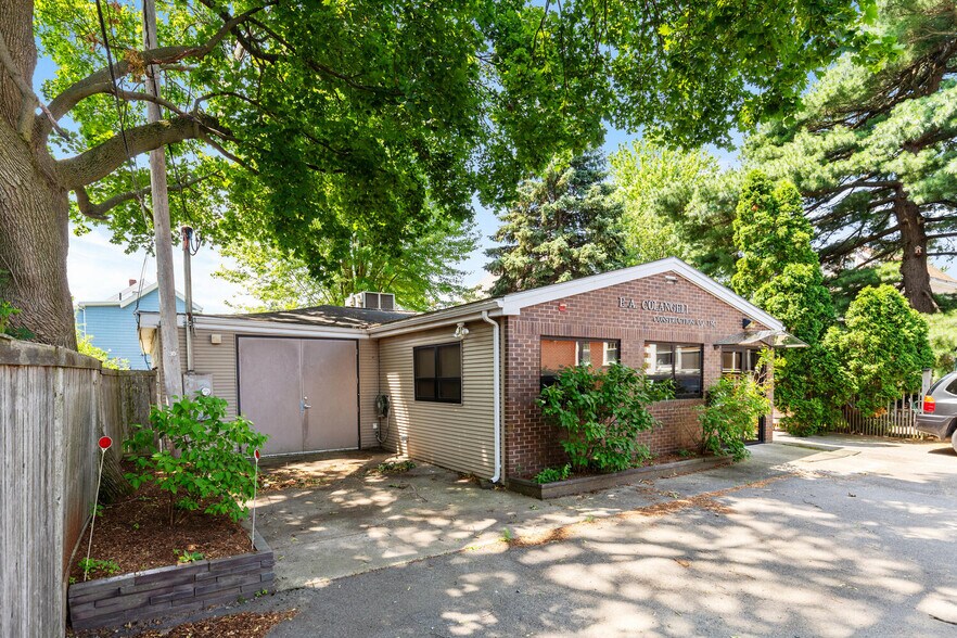 30 Thacher St, Malden, MA à vendre - Photo de l’immeuble – Image 3 sur 22