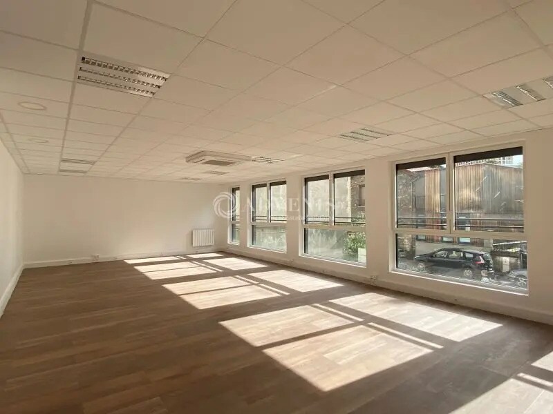 Bureau dans Malakoff à louer Photo de l’immeuble– Image 1 sur 7