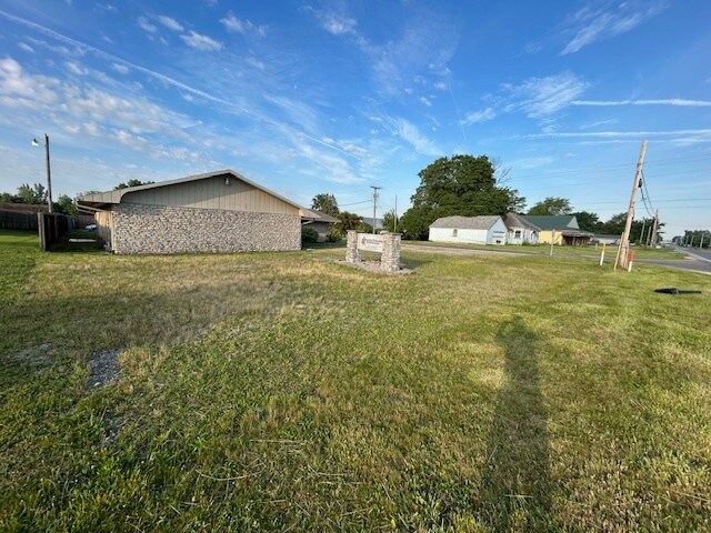 2015 E State Road 32, Winchester, IN à vendre - Photo de l’immeuble – Image 3 sur 9