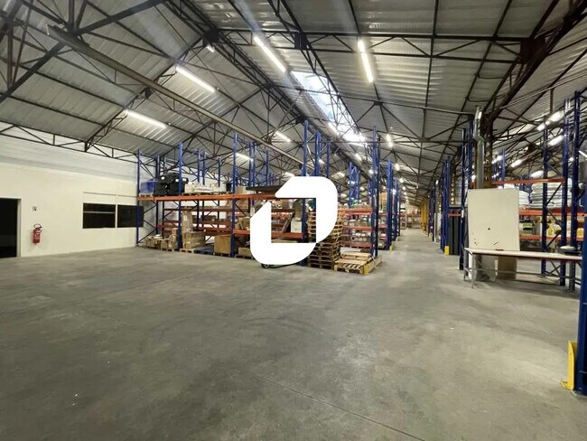 Plus de détails pour Bureau, Industriel/Logistique à louer