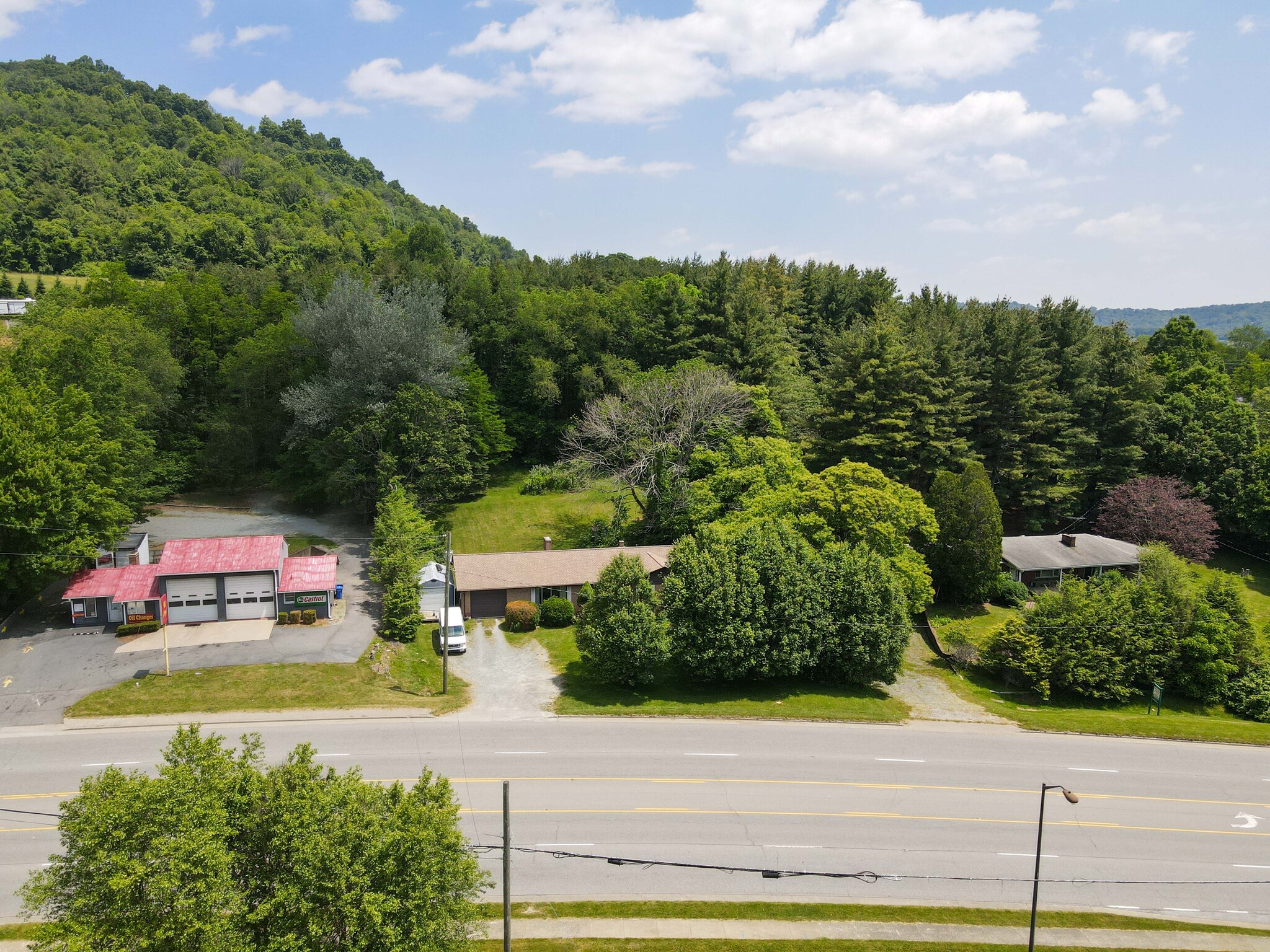 1545 U. S. Highway 421, Boone, NC à vendre Photo de l’immeuble– Image 1 sur 14