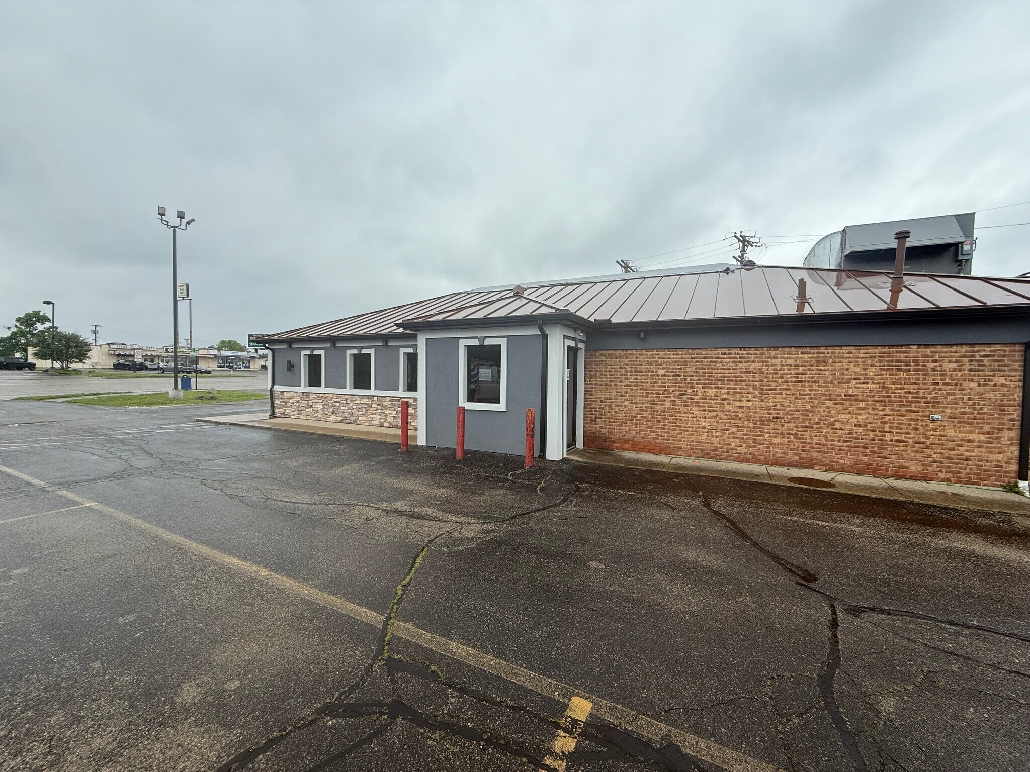 4211 Linden Ave, Dayton, OH à vendre Photo de l’immeuble– Image 1 sur 13