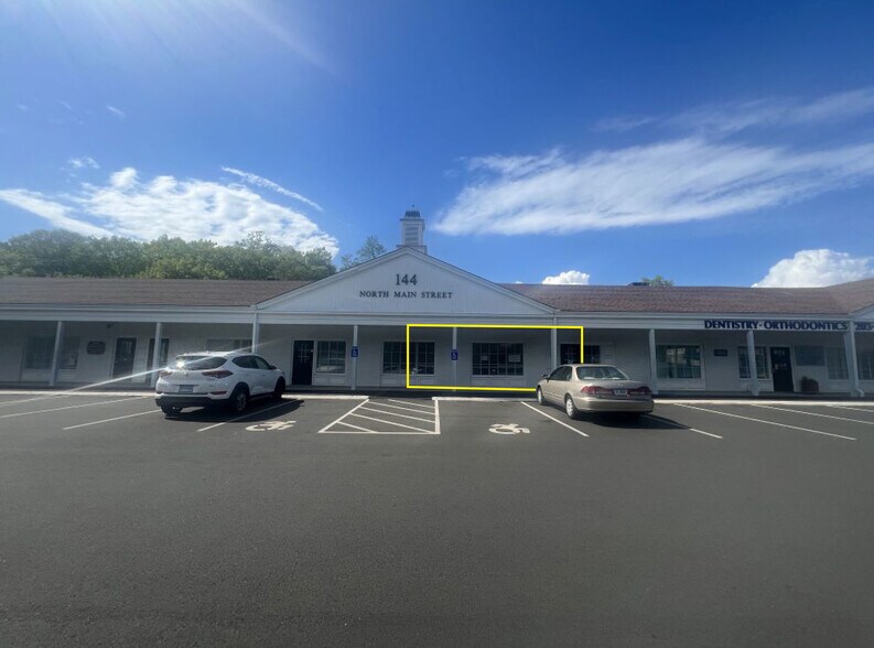 144 N Main St, Branford, CT à louer - Photo de l’immeuble – Image 1 sur 13