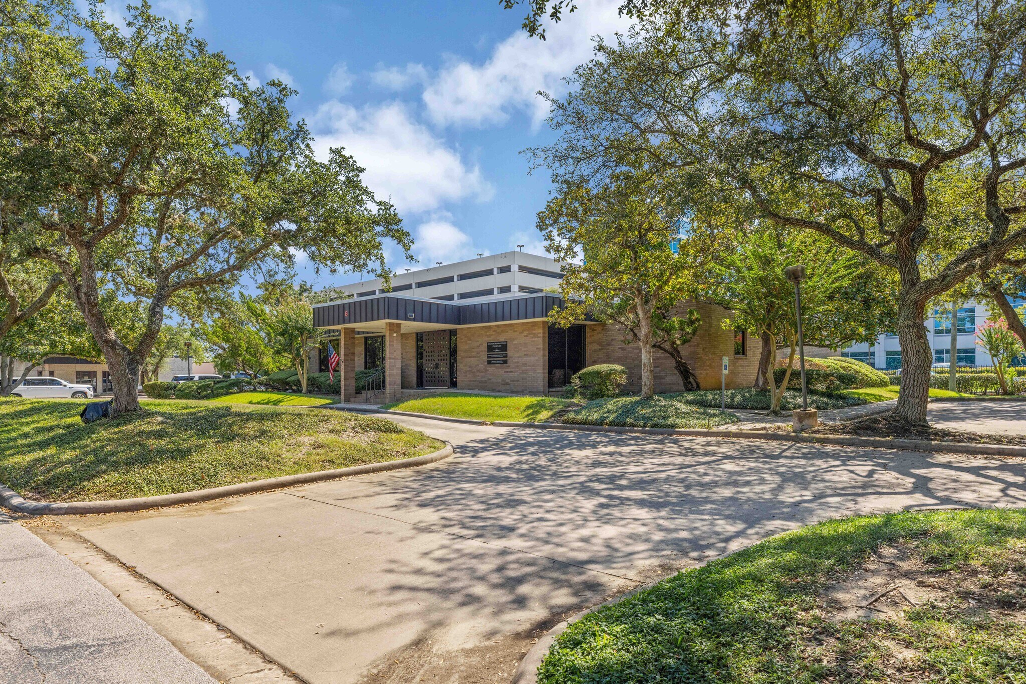 6 Professional Park Dr, Webster, TX à vendre Photo de l’immeuble– Image 1 sur 18