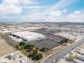 Plus de détails pour 11711 IH 35 N, San Antonio, TX - Bureau/Local commercial à louer