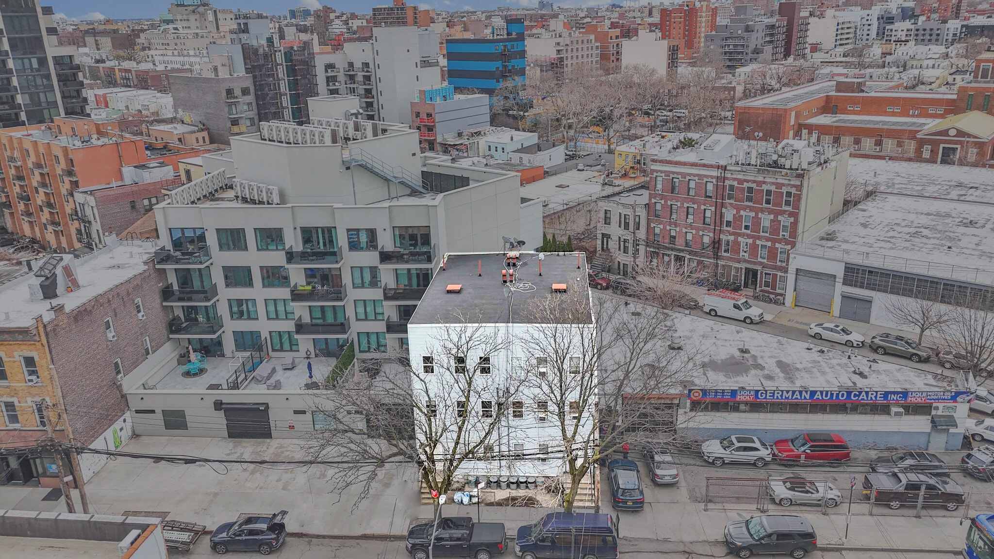 1422 Astoria Blvd, Astoria, NY à vendre Photo principale– Image 1 sur 14