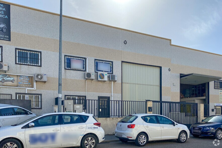 Industriel/Logistique dans Yuncos, Toledo à vendre - Photo de l’immeuble – Image 2 sur 9