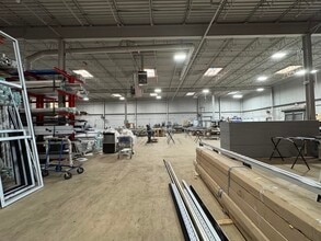 1330 Livingston Ave, North Brunswick, NJ à louer Photo intérieure– Image 2 sur 14