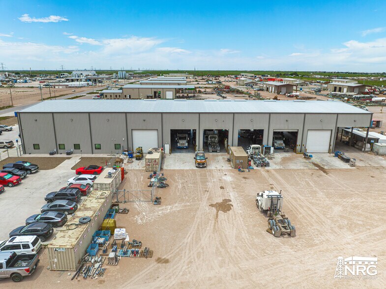 9814 W County Road 157, Midland, TX à louer - Photo de l’immeuble – Image 2 sur 6
