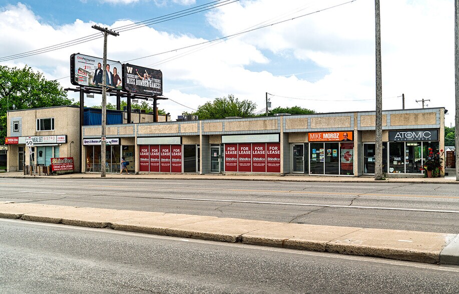 612-620 Academy Rd, Winnipeg, MB à louer - Photo de l’immeuble – Image 3 sur 4