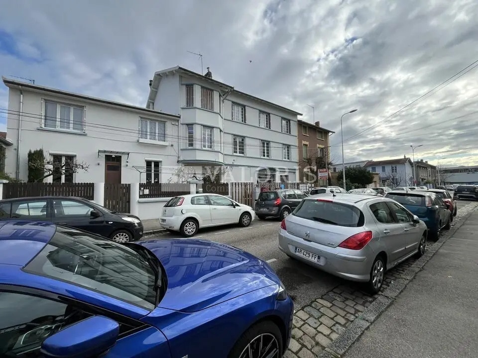 Bureau dans Lyon à louer Photo de l’immeuble– Image 1 sur 12