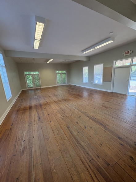 1181 Haynes St, Raleigh, NC à louer - Photo intérieure – Image 2 sur 8