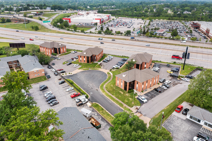 4171-4193 Crescent Dr, Saint Louis, MO à louer - Photo de l’immeuble – Image 1 sur 9