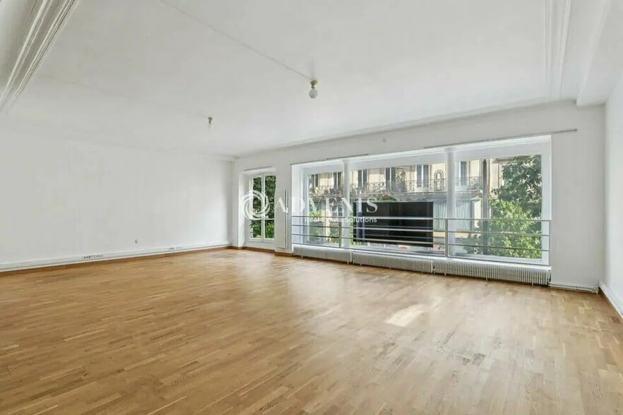 Bureau dans Paris à louer - Photo de l’immeuble – Image 3 sur 7