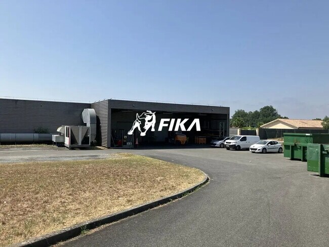 Plus de détails pour Local d’activités à vendre