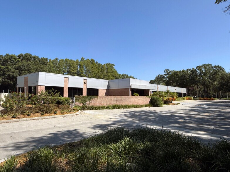 4620 Woodland Corporate Blvd, Tampa, FL à vendre - Photo de l’immeuble – Image 2 sur 20