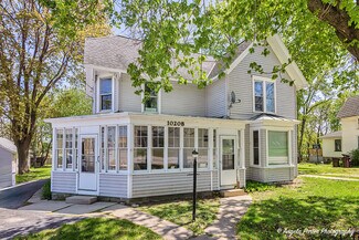 Plus de détails pour 10208 N Main St, Richmond, IL - Logement à vendre