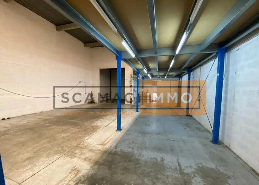 Local d’activités dans Mareuil-lès-Meaux à louer - Photo de l’immeuble – Image 3 sur 9