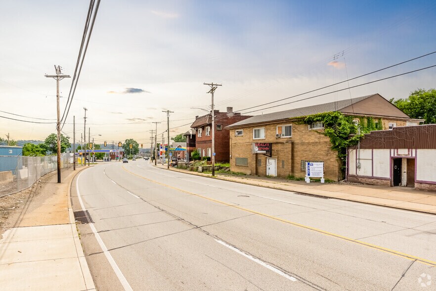 911 Duquesne Blvd, Duquesne, PA à vendre - Photo de l’immeuble – Image 3 sur 5