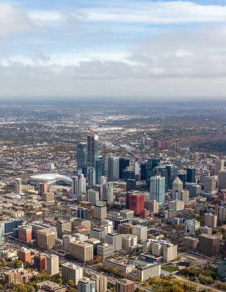 10233 Jasper Ave NW, Edmonton, AB à vendre - Photo de l’immeuble – Image 3 sur 3