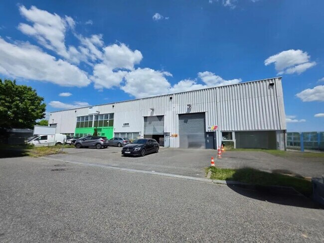 Plus de détails pour Bureau, Local d'activités à louer