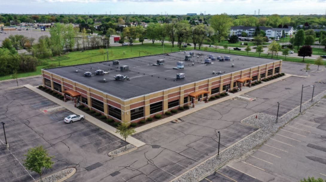 33464 Schoenherr Rd, Sterling Heights, MI à louer Photo intérieure– Image 1 sur 2