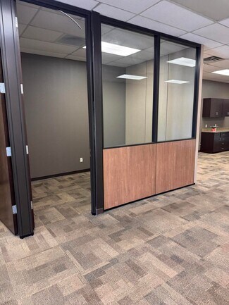 Plus de détails pour 626 WI-54, Black River Falls, WI - Bureau à louer