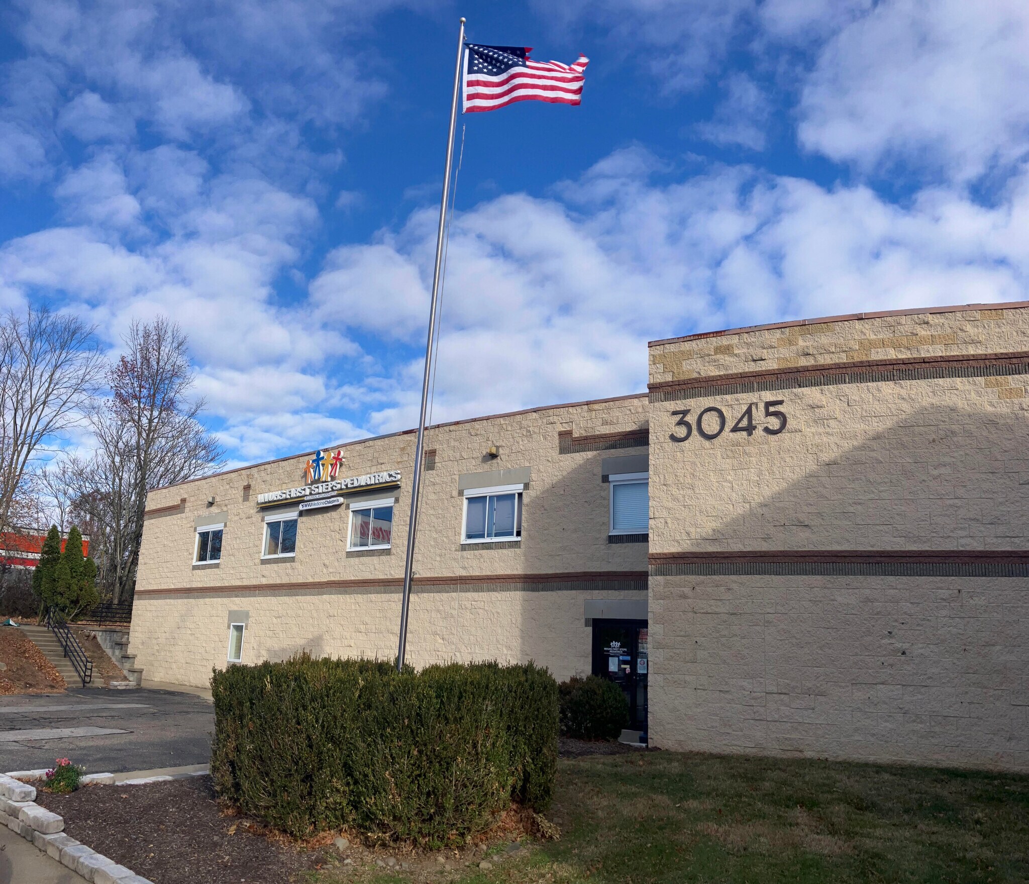 3045 Pennsylvania Ave, Weirton, WV à louer Photo de l’immeuble– Image 1 sur 63