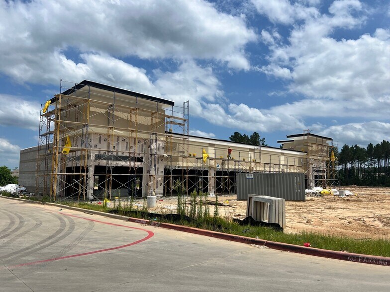 11545 Plum Grove rd, Cleveland, TX à louer - Photo de l’immeuble – Image 1 sur 2