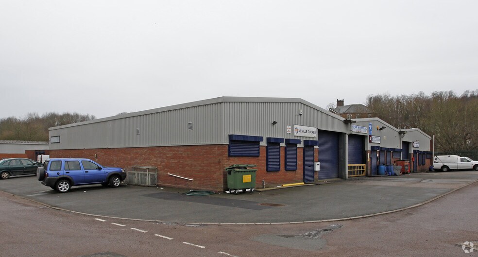 Cradley Rd, Cradley Heath à louer - Photo de l’immeuble – Image 1 sur 3