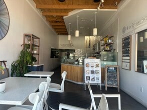 8366-8368 W 3rd St, Los Angeles, CA à louer Photo intérieure– Image 1 sur 5