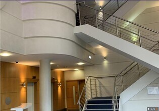 4 Brighton Rd, Crawley à louer Photo intérieure– Image 2 sur 3