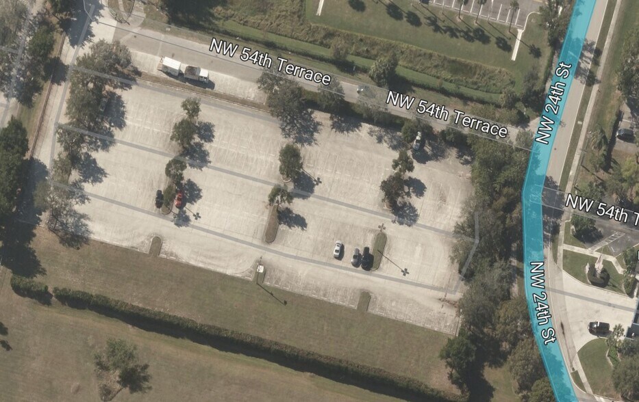 Northwest 24th Street, Margate, FL à vendre - Photo de l’immeuble – Image 2 sur 3