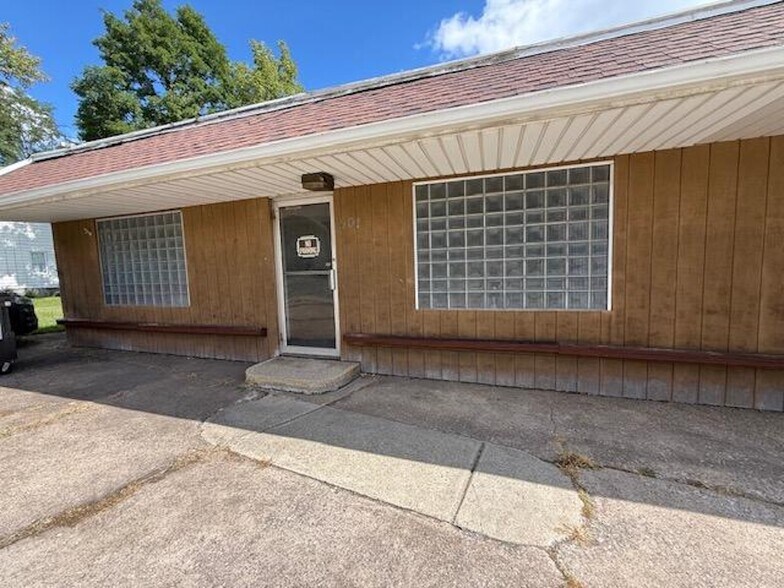501 Lake Ave, Elyria, OH à vendre - Photo de l’immeuble – Image 2 sur 13