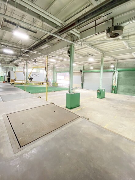 1400 Worden Rd, Wickliffe, OH à vendre - Photo intérieure – Image 3 sur 17