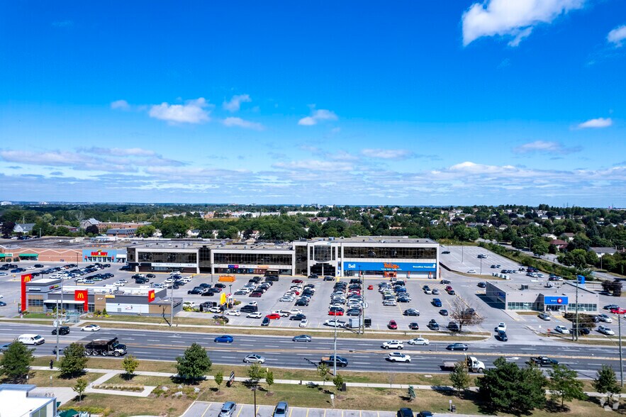 1603-1615 Dundas St E, Whitby, ON à louer - Photo de l’immeuble – Image 1 sur 11