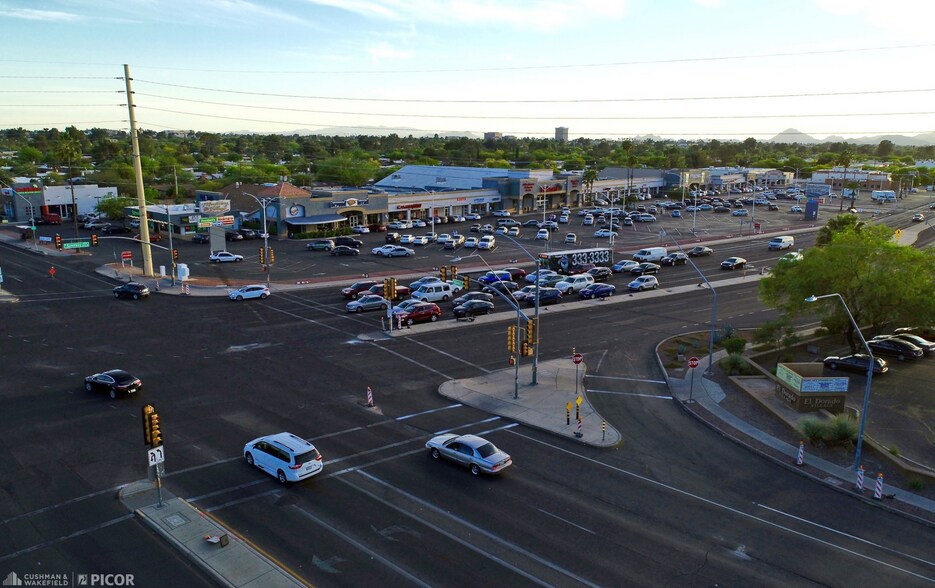 6126-6266 E Speedway Blvd, Tucson, AZ à louer - Photo de l’immeuble – Image 1 sur 6