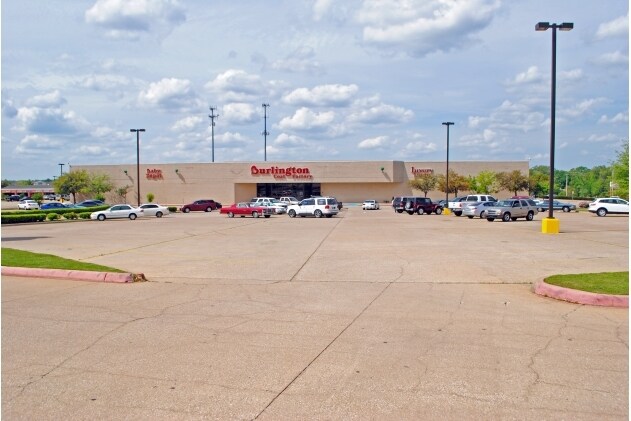 103 W Loop 281, Longview, TX à louer Photo principale– Image 1 sur 11