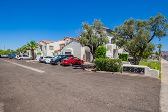 4202 N 32nd St, Phoenix, AZ à louer Photo de l’immeuble– Image 1 sur 34