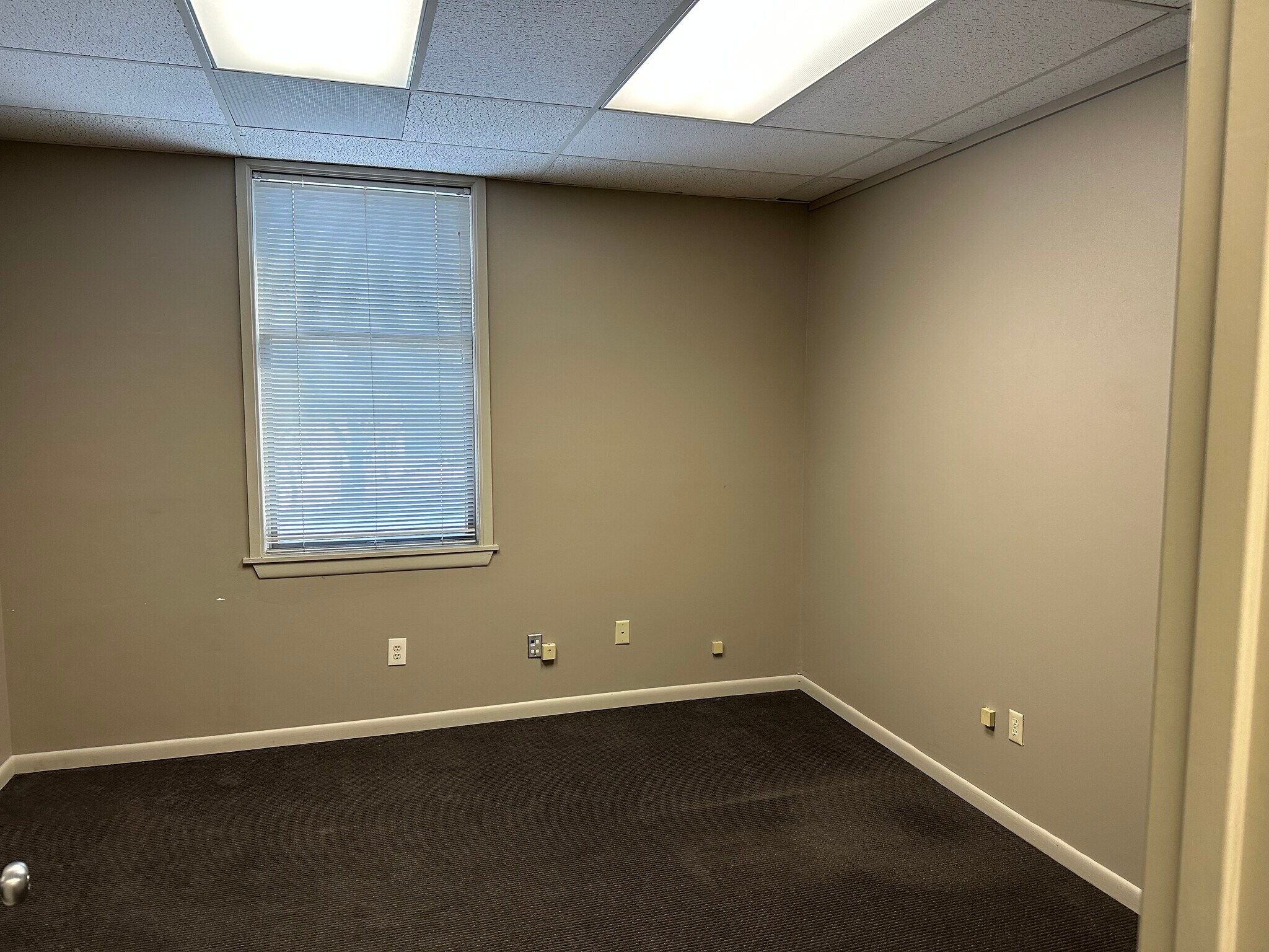 1595 Elmwood Ave, Rochester, NY à louer Photo intérieure– Image 1 sur 2