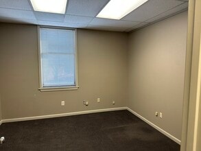 1595 Elmwood Ave, Rochester, NY à louer Photo intérieure– Image 1 sur 2