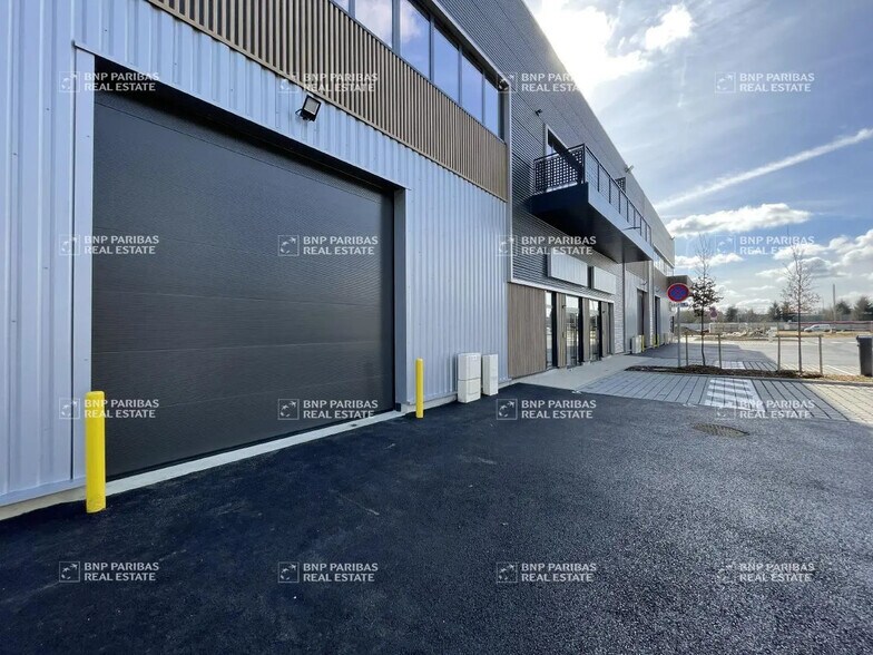 Local d’activités dans Chalifert à louer - Photo de l’immeuble – Image 2 sur 9